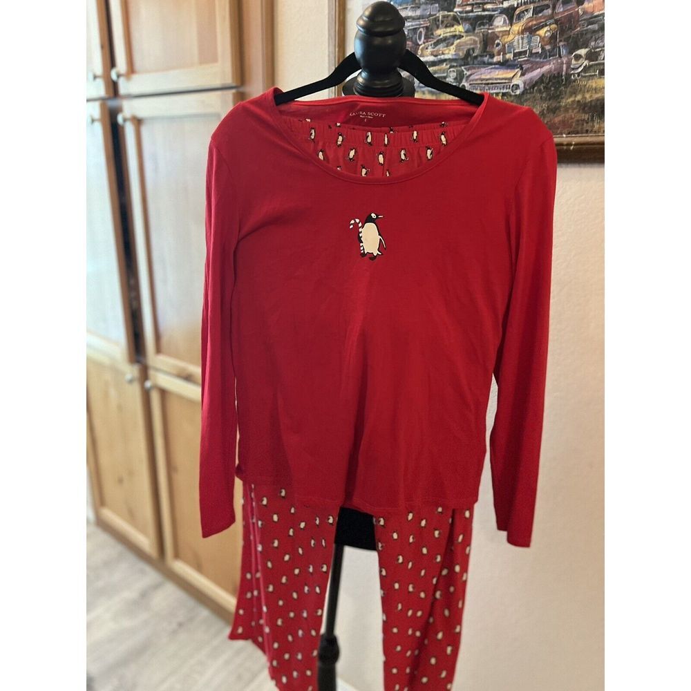 Laura Scott Christmas Pajamas Red Penguins Candy canes Size Small (83)
